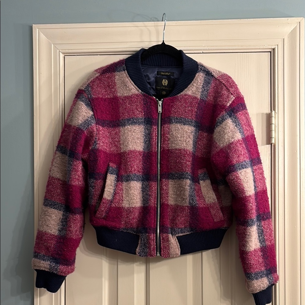 House of Harlow Pink and Navy Plaid Bomber Jacket size Medium